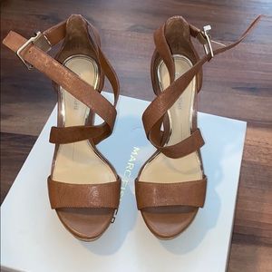 Gianni Bini Wedges